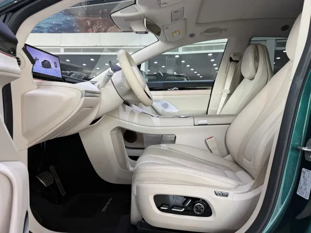 Luxeed R7 — Фото автомобиля 5
