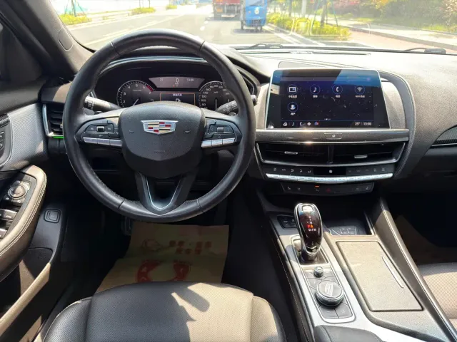 Cadillac CT5 — Фото автомобиля 6