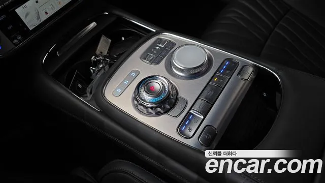 Genesis G90 Бензин 3.5 Turbo e-S/C AWD — Фото автомобиля 9