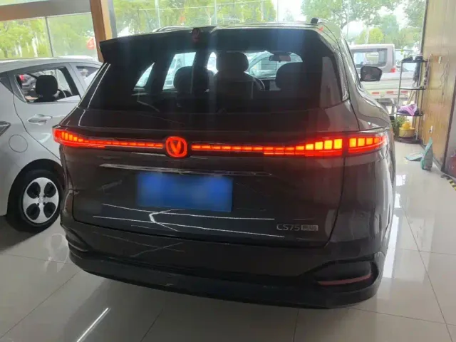 Changan CS75 Plus — Фото автомобиля 5