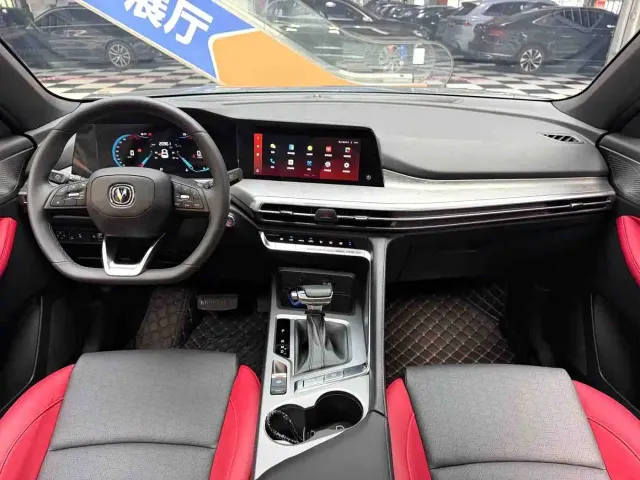 Changan CS35 Plus — Фото автомобиля 9