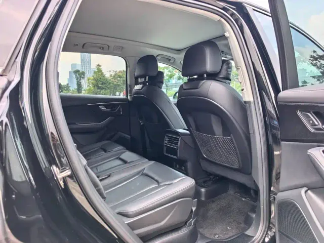 Audi Q7 — Фото автомобиля 6