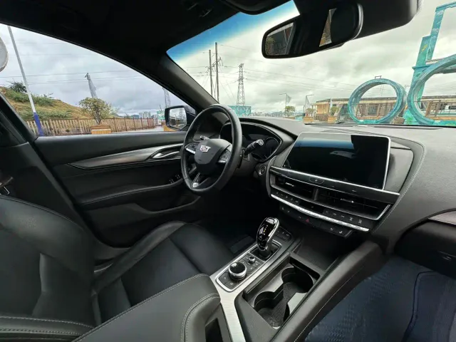 Cadillac CT5 — Фото автомобиля 11