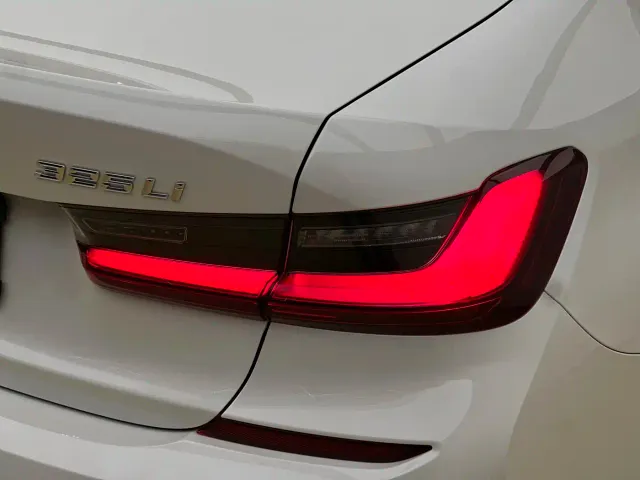 BMW BMW 3 Series 2022 325Li M Sport Package — Фото автомобиля 23