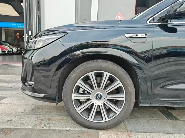 Aito M7 — Фото автомобиля 3