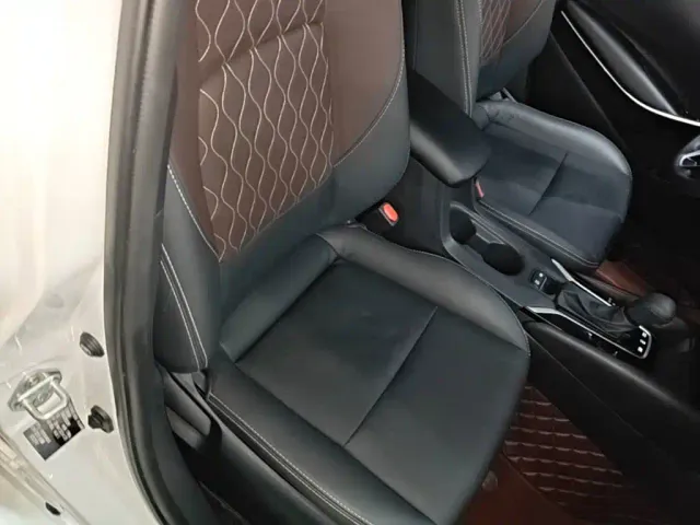 Toyota Corolla — Фото автомобиля 24