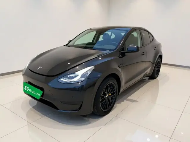 Фотография автомобиля — Tesla Model Y