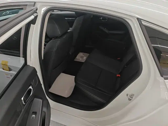 Honda Civic — Фото автомобиля 16