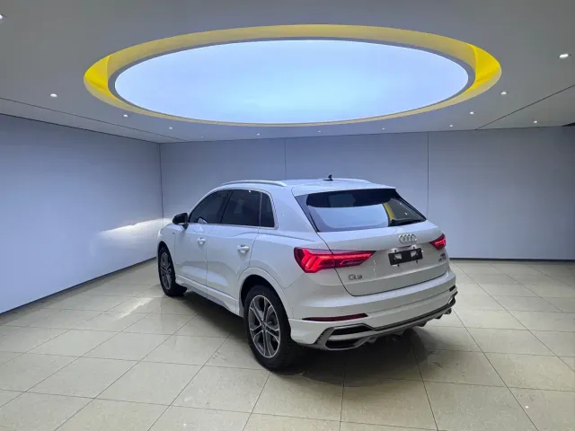 Audi Q3 — Фото автомобиля 4