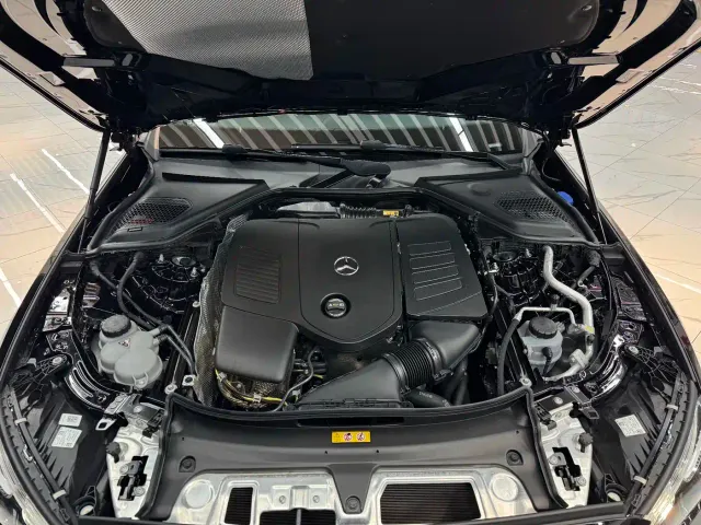 Mercedes-Benz E-Class — Фото автомобиля 11