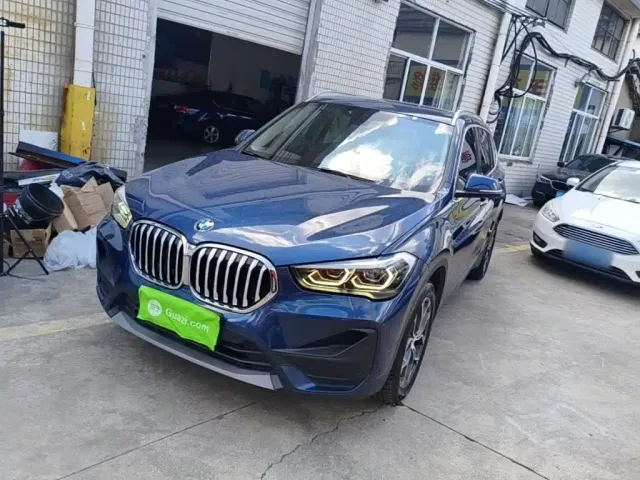 Фотография автомобиля — BMW X1