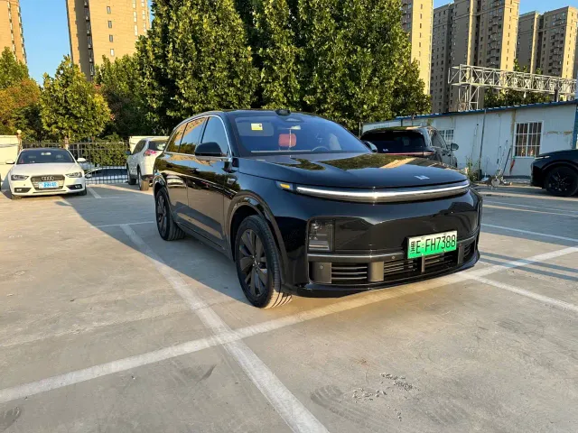 Li Auto L7 — Фото автомобиля 3