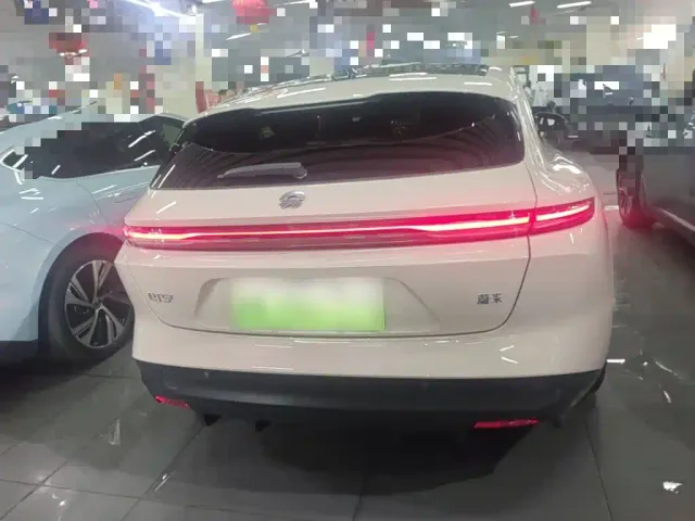 Nio ET5 Touring — Фото автомобиля 5