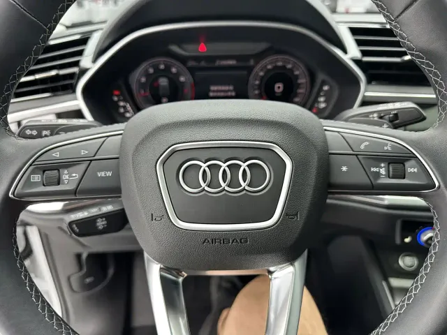 Audi Q3 — Фото автомобиля 14