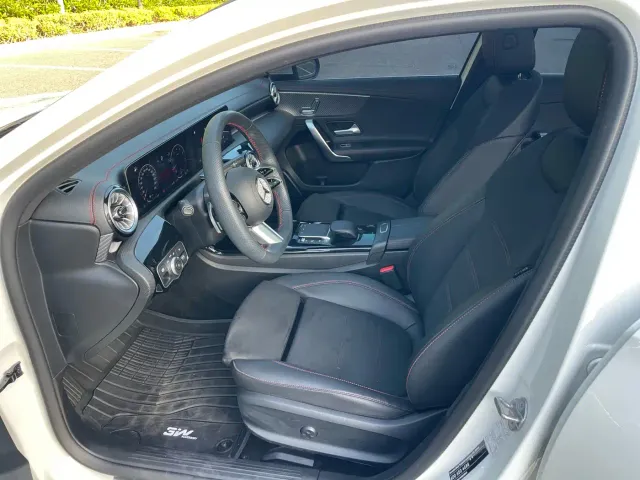 Mercedes-Benz A-Class — Фото автомобиля 9