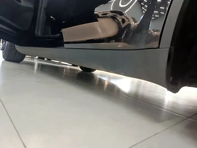 Tesla Model Y — Фото автомобиля 21