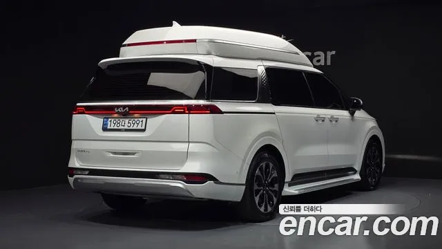 Kia Carnival Generation 4 — Фото автомобиля 2