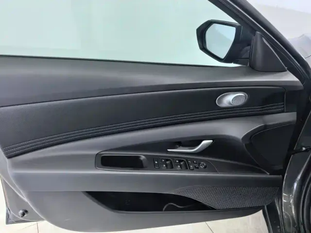Hyundai Elantra — Фото автомобиля 7