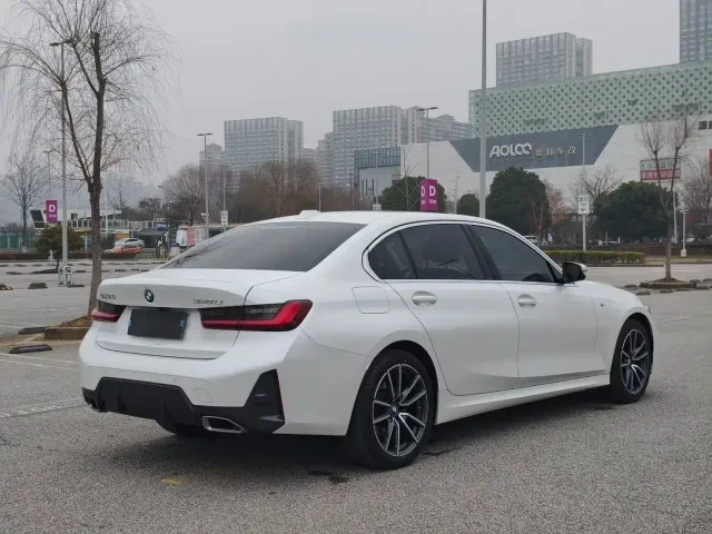 BMW 3 Series — Фото автомобиля 5