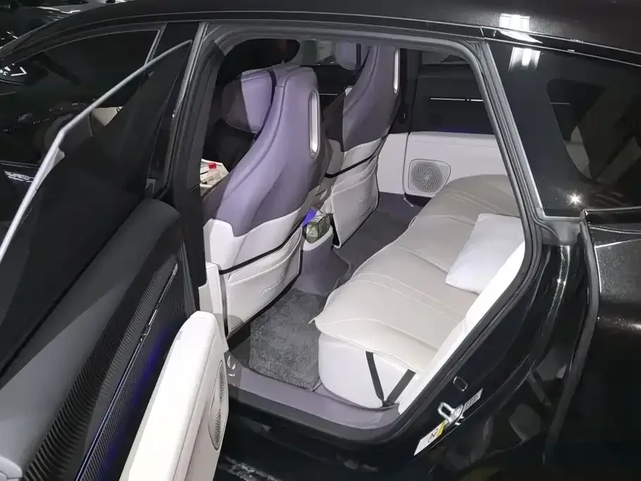Avatr Avatr 12 2025 Ultra Extended Range Edition — Фото автомобиля 11