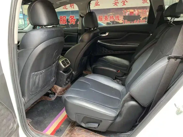 Hyundai Santa Fe — Фото автомобиля 5