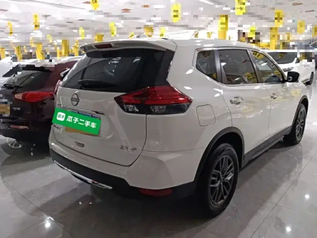 Nissan X-Trail — Фото автомобиля 6