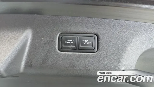 Kia Carnival Generation 4 — Фото автомобиля 23