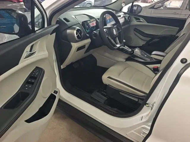 BYD Yuan Pro — Фото автомобиля 15