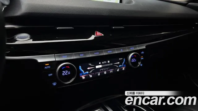 Genesis G80 Бензин 2.5 турбо AWD — Фото автомобиля 16