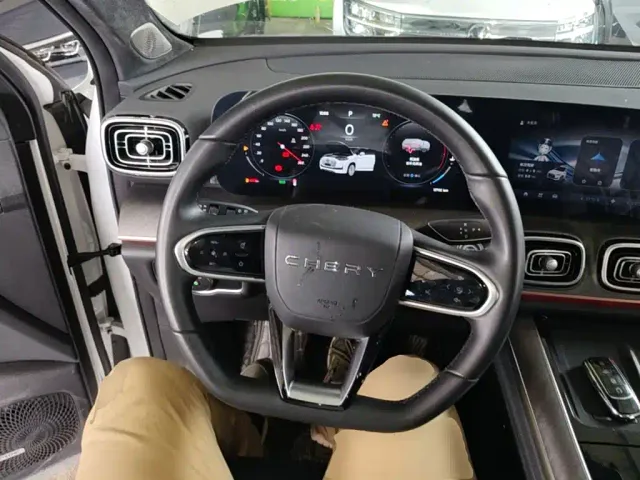 Chery Tiggo 9 — Фото автомобиля 10