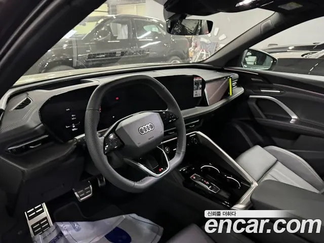 Audi Q5 40 TDI quattro S Line Black Edition — Фото автомобиля 4