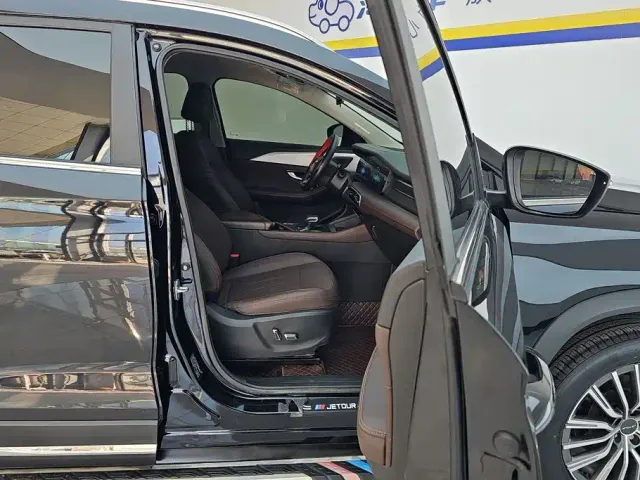 Jetour X90 Plus — Фото автомобиля 8