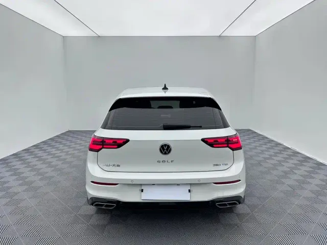 Volkswagen Golf — Фото автомобиля 5