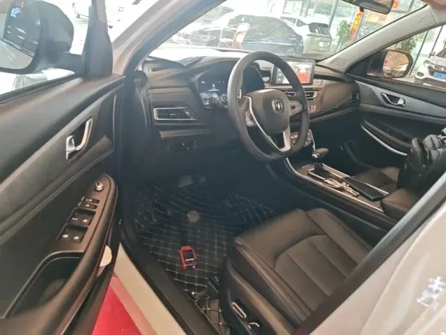Changan CS75 — Фото автомобиля 15
