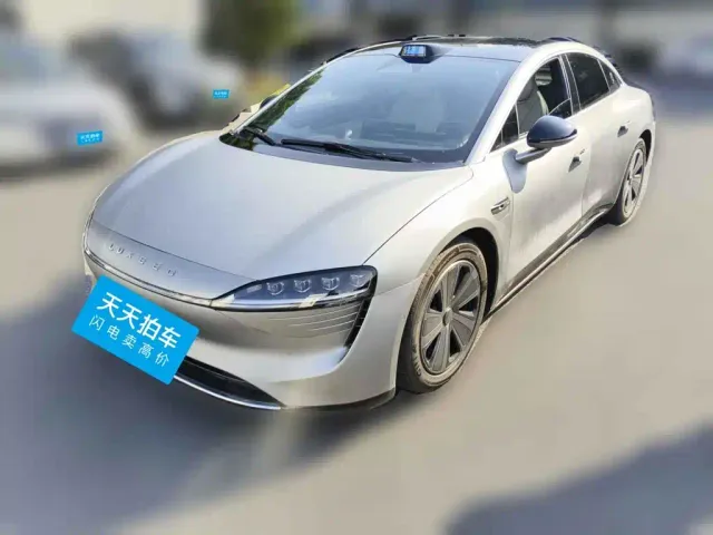 Фотография автомобиля — Luxeed S7