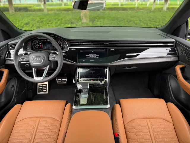 Audi RS Q8 — Фото автомобиля 5