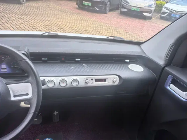 Wuling Hongguang Mini EV — Фото автомобиля 13