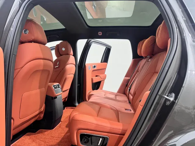 Li Auto L7 — Фото автомобиля 10