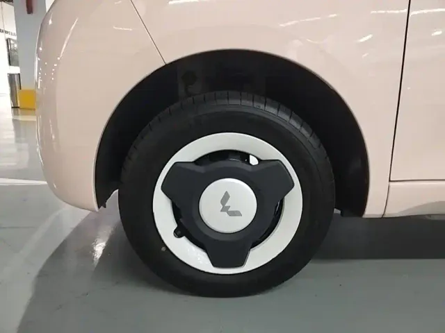 Wuling Hongguang Mini EV — Фото автомобиля 22