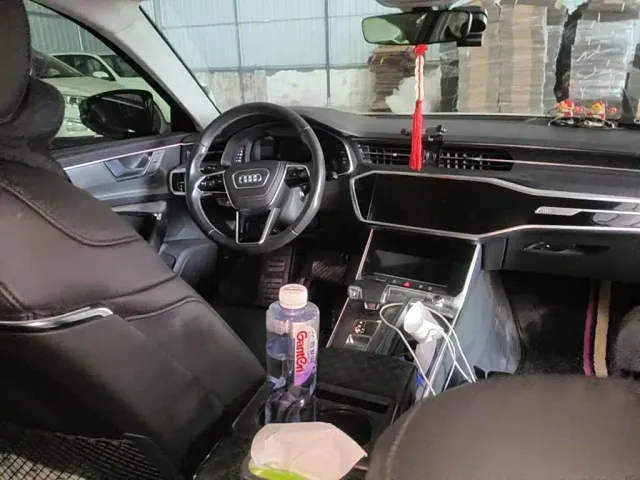 Audi A6L — Фото автомобиля 12