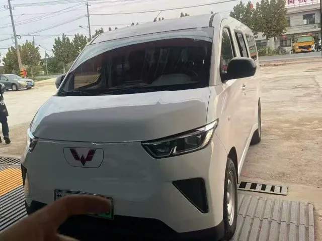 Фотография автомобиля — Wuling Yangguang