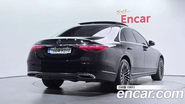 Mercedes-Benz S-Class — Фото автомобиля 2