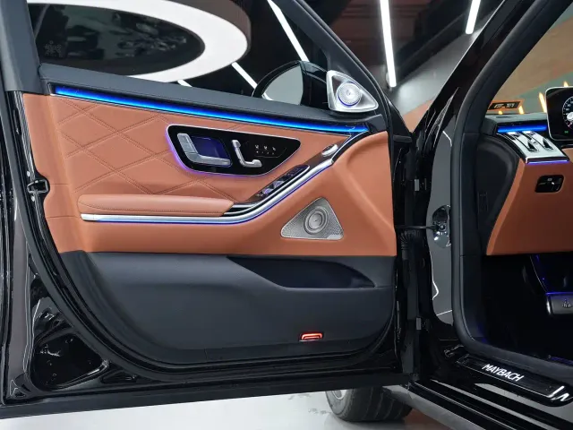 Mercedes-Benz Maybach S-Class — Фото автомобиля 11