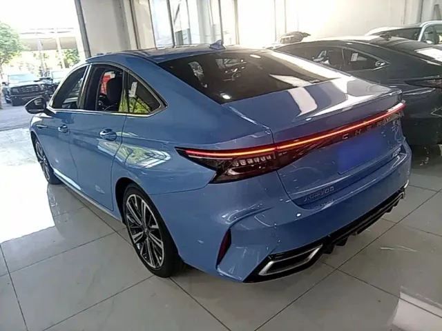 Chery Arrizo 8 — Фото автомобиля 4