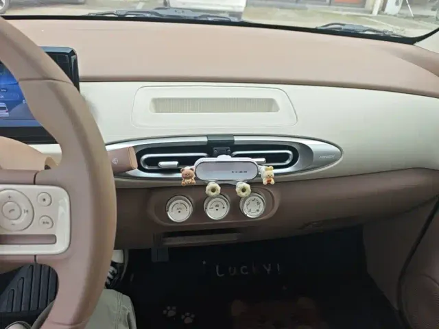 Wuling Hongguang Mini EV — Фото автомобиля 12