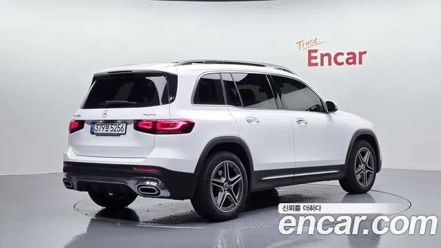 Mercedes-Benz GLB-Class — Фото автомобиля 2