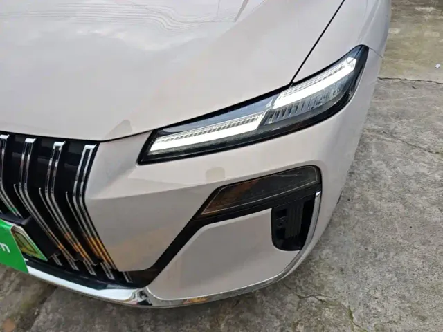 Roewe Roewe M7 DMH 2025 Base — Фото автомобиля 23