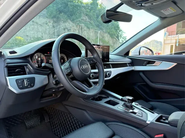 Audi A4L — Фото автомобиля 3