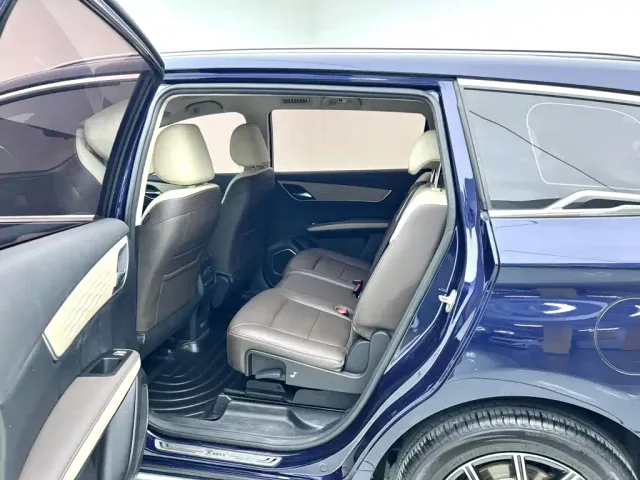 BYD Song MAX — Фото автомобиля 10