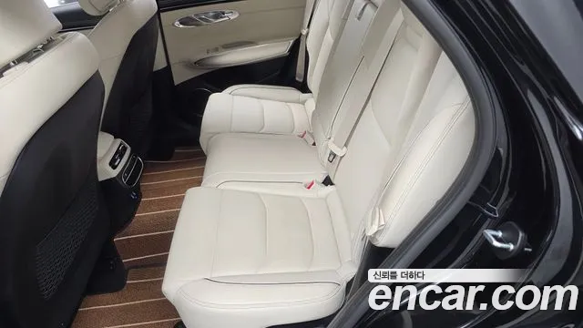 Genesis GV70 2.5T Бензин AWD — Фото автомобиля 24